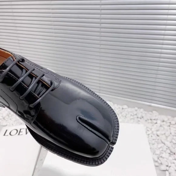 Loewe Glossy Black Women's Oxford Shoes - Picture 7 of 9
